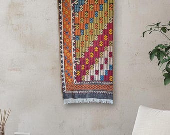 Handgewebter Kelim-Wandbehang: Vintage-Dekor aus türkischer Wolle (31x14)
