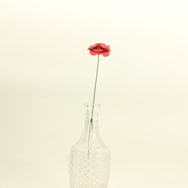 A contemporary twist on a single red rose with this unique, valentines gift or marriage proposal gift. Home decor or wedding centrepiece.