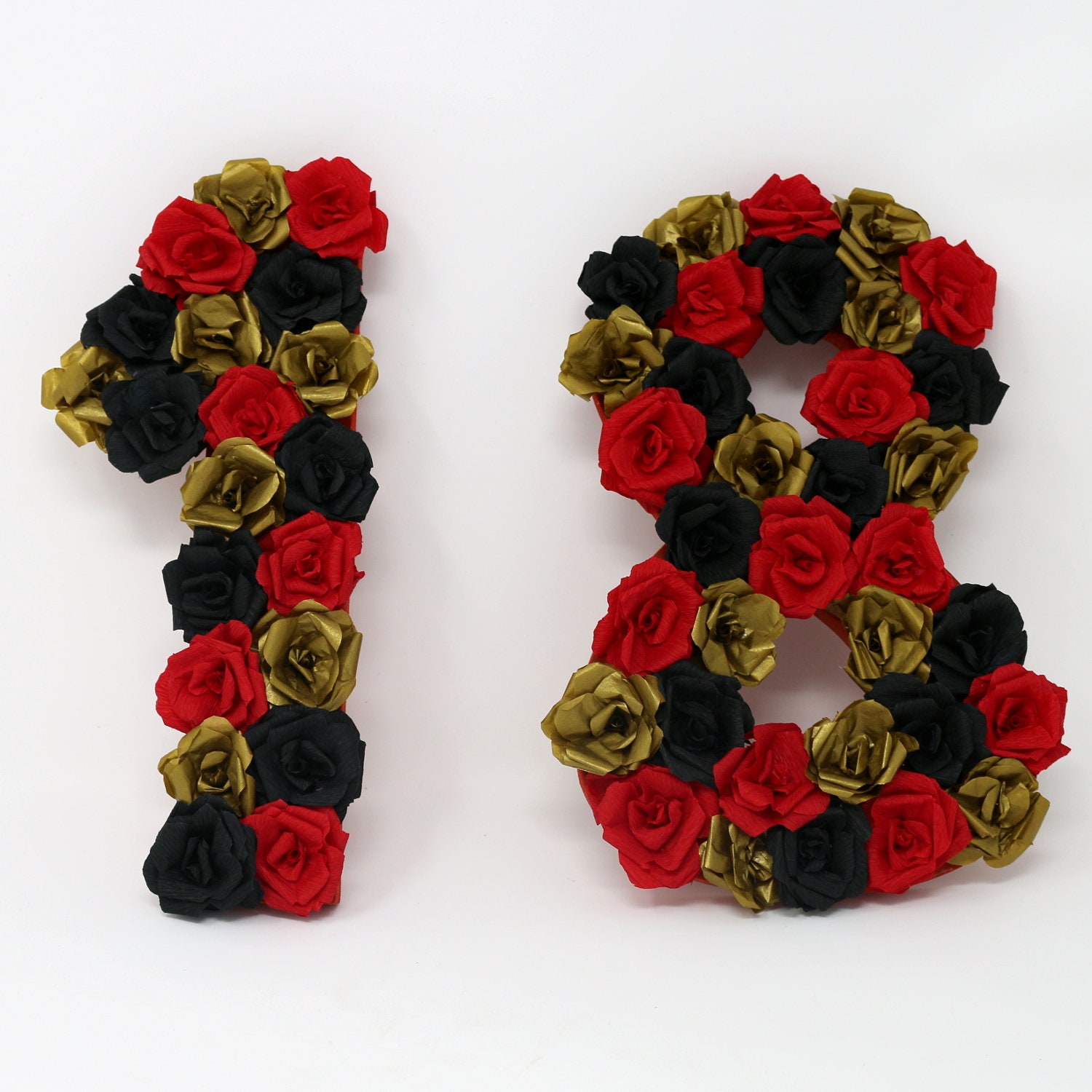 Chiffre décoré avec des roses en papier | Etsy