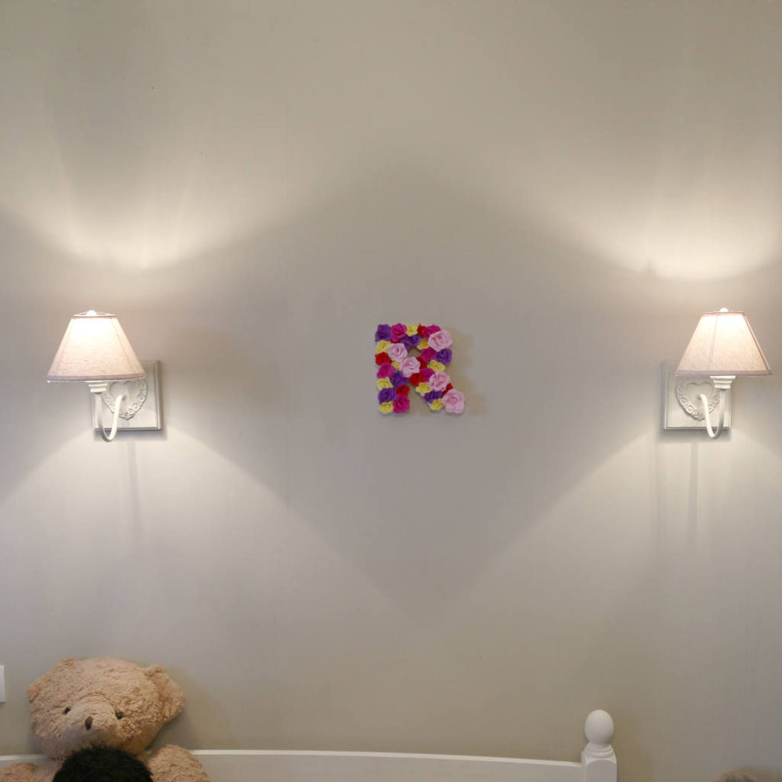 Chiffre décoré avec des roses en papier | Etsy