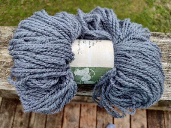 100 % laine épaisse DAINA Filée en Lettonie Pour tricot, crochet, tissage,  100 g. écheveaux, bleu ardoise, vendus à l'unité -  Canada