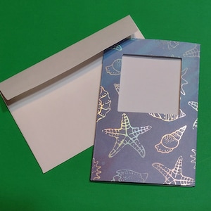 Cartes à 3 volets - Lot de 2 coquillages argentés, thème océan, à broder ou pour prendre des photos, ouverture de 2,5 pouces, avec enveloppes