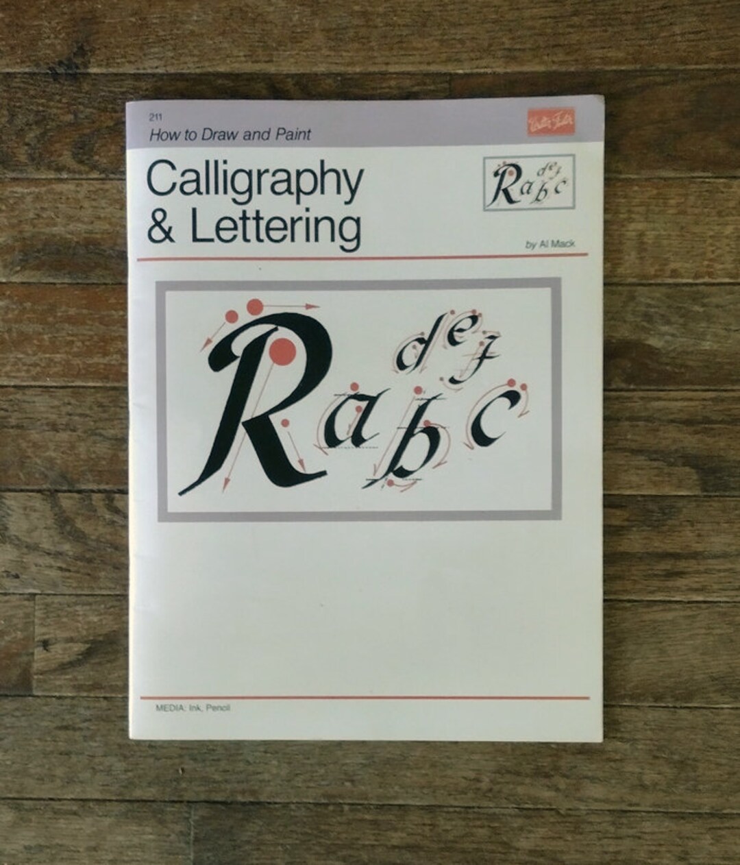 Walter Foster Calligraphy A Complete Kit for Beginners