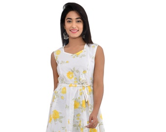 Vestido de algodón con estampado floral: amarillo pastel, tirantes
