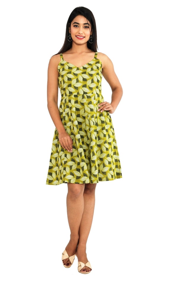 black and white dress with ruffles Zapaka Women Long Prom A Line Sweetheart Corset Tiered Polka Dots Evening Dress with Slit, Black White Dot / US20W kleita Color:Black Stretch Suede this dress is your Uscallm Women Plus Size