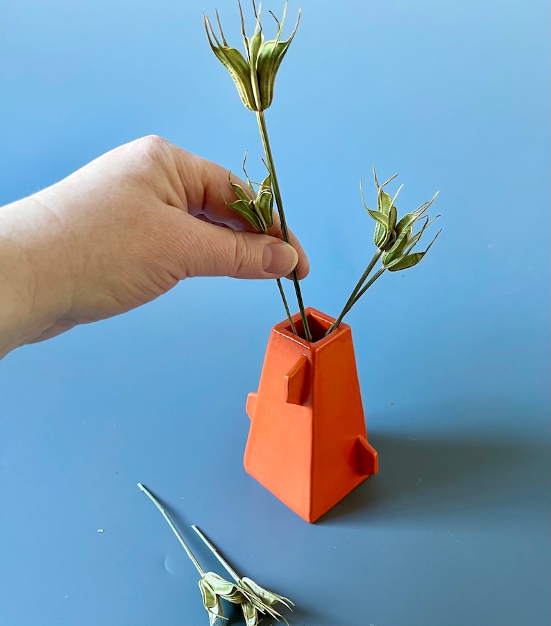 Vase, mini ceramic vase, orange vase, vase for flowers, vase for dried grasses, vase ceramic, orange vase gift, small gift, orange decor small orange