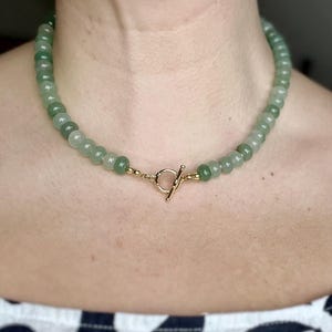 Gargantilla de aventurina verde: collar con cierre de palanca chapado en oro, hecho a mano