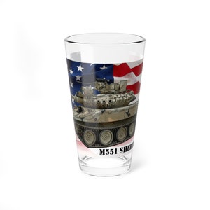 M551 Sheridan Airborne Tank w/American flag Mixing-Pint Glass, 16oz