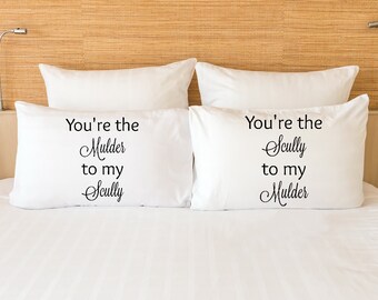 Mulder and Scully - X Files couple pillowcase set