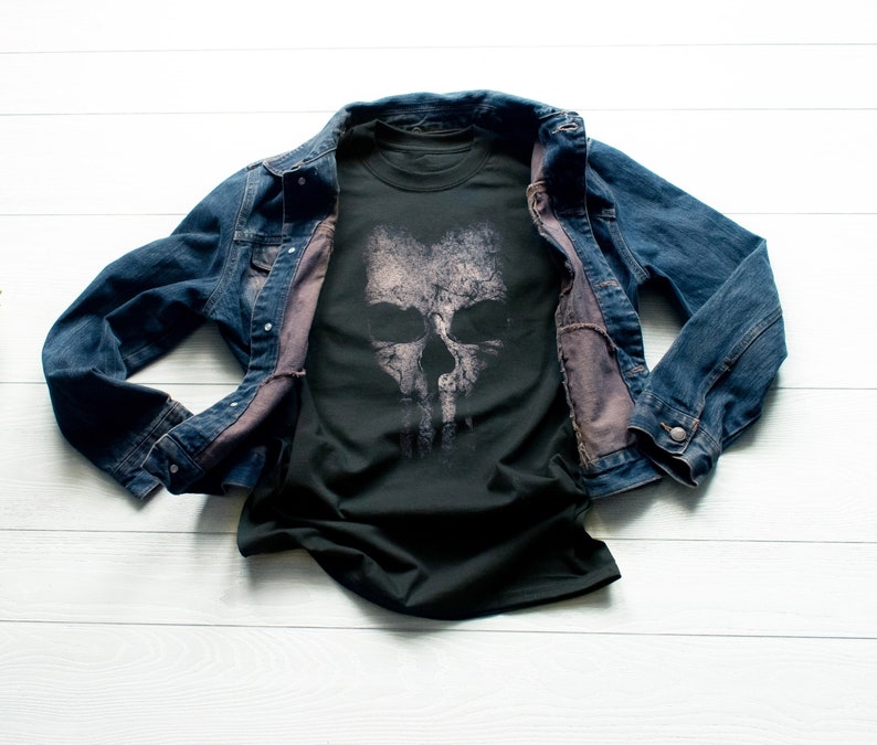 Punisher t shirt/ T-shirt for men/ Punisher new skull/ Mens image 0