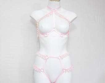 DDLG Pink Lace Ruffle Harness Lingerie Bra Open Pantie Set High Waist Boudoir Roleplay Costume Lingerie Strappy Plus Size Womens Fashion
