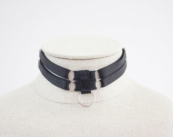 2 Ring 2 Strap Full Moom Choker: BLACK