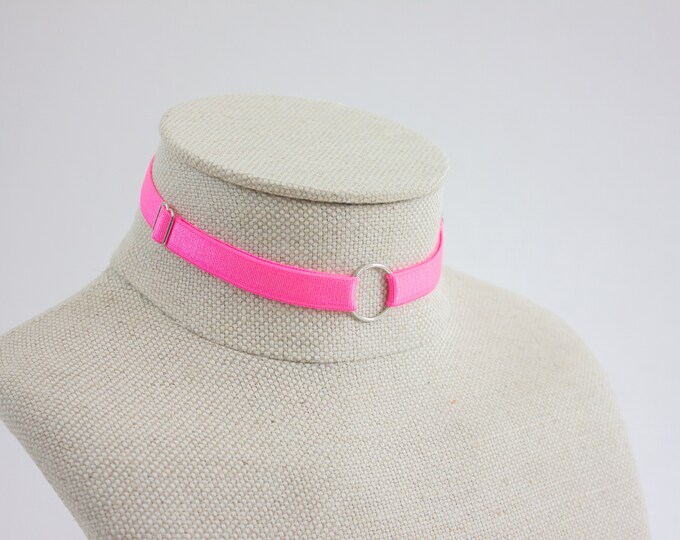 1 Ring 1 Strap chase choker - NEON PINK (UV)