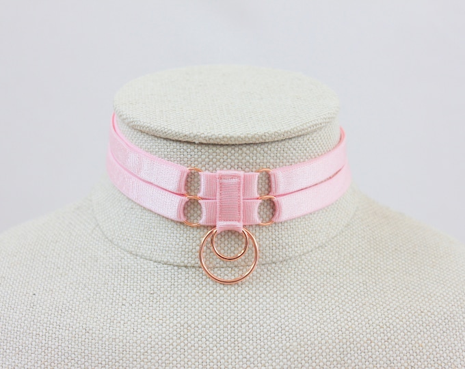 2 Ring 2 Strap Phat Moom Choker: PINK