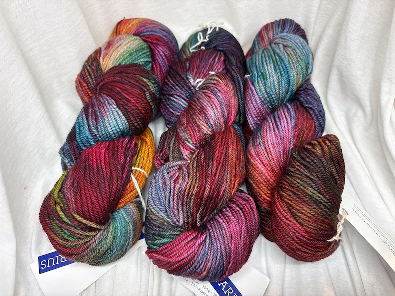 Hilo Malabrigo Rios Worsted Weight en color 286 Sagitario ZODIAC COLLECTION imagen 2