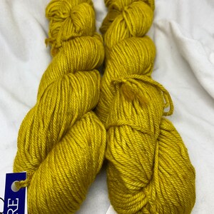 Malabrigo Caprino Cashmere Blend DK Sport Weight Hilo en 035 Frank Ochre