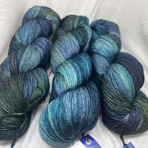 Hilo de peso para dedos de calcetín Malabrigo en 461 Misterio NUEVO