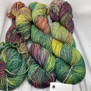 Malabrigo Dos Tierras dk Weight Yarn in 866 Arco Iris