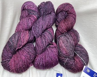 Malabrigo Dos Tierras dk Weight Yarn in 872 Purpuras