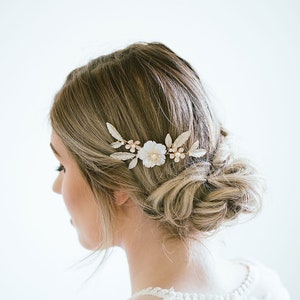 Bridal Flower Hair Comb, Bridal Hair Comb, Flower Hair Comb, Gold Hair Comb, Bridal Side Comb, Floral hair comb, "Gwen"