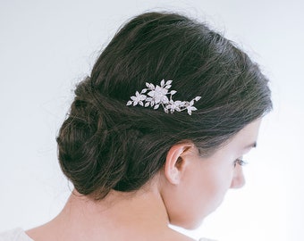 Bridal Crystal Hair Comb, Wedding Hair Accessory, Wedding jewelry, Rhinestone Hair Clip, Wedding jewelry, Vintage Hair Comb, "Vivian"