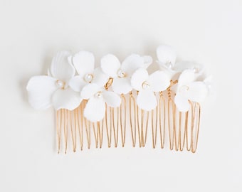 Bridal White Flower Hair Comb Gold, Flower Comb, Handcrafted Ivory Pearl Floral Comb, Gold Flower Hair Vine, Matching Bridal Set "Quinn"