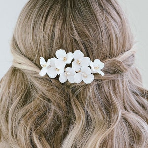 Bridal White Flower Hair Comb Gold, BOHO Flower Comb, Handcrafted Ivory Pearl Floral Comb, Gold Flower Hair Vine, “Presley”