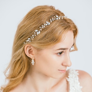 Bridal Crystal Opal Headband, Crystal Bridal Hairpiece, Wedding Headband, Wedding Hair Accessory, Bridal Rhinestone Headband, Noelle image 3