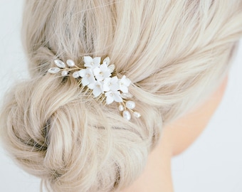 Mariage de peigne de cheveux floral, peigne de fleur de côté, peigne de cheveux de mariée de perle d'eau douce naturelle, peigne de cheveux de fleur d'or, « Sierra »