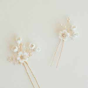 Gold Floral Hair Pin, White Flower Hair Pins, Gold Hair Pins, Flower Hair Pins, Gold Bridal Headpiece, Bridesmaid Hair Pins, &quot;Kit Pins&quot;