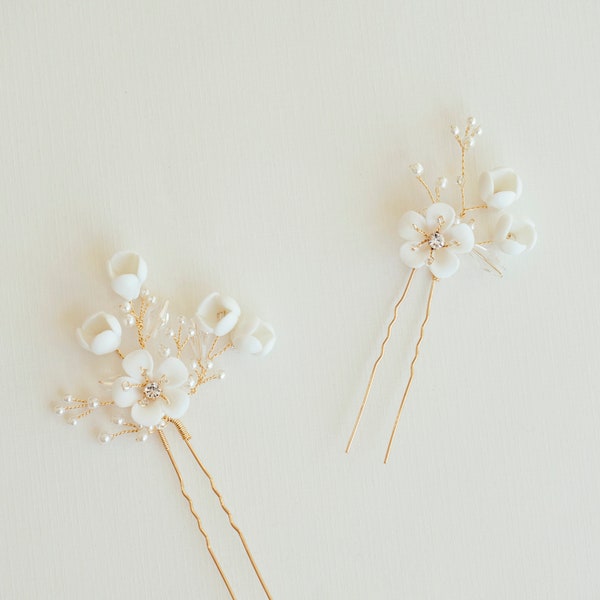 Gold Floral Hair Pin, White Flower Hair Pins, Gold Hair Pins, Flower Hair Pins, Gold Bridal Headpiece, Bridesmaid Hair Pins, "Kit Pins"