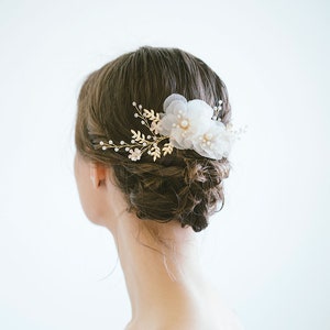 Bridal Flower Hair Comb, Flower Hair Comb, Wedding hair comb, Floral crystal hair comb, Wedding Back Comb, &quot;Arabella&quot;