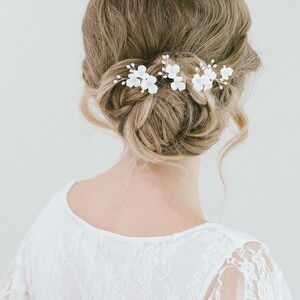 Bridal White Flower Hair Pin Set, Bridal Floral Hair Pins, Flower Hair Vine, Bridal Hair Pins, Floral Headpiece, Hattie Pin image 6