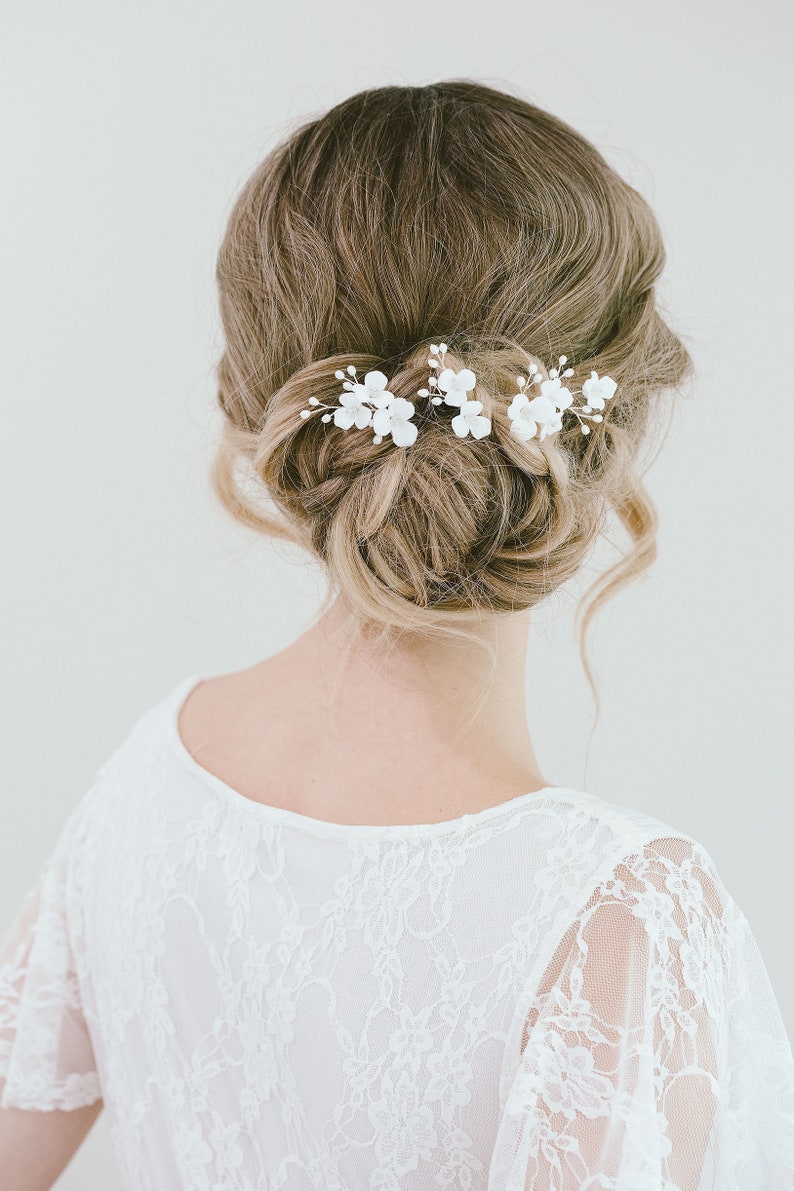Bridal White Flower Hair Pin Set, Bridal Floral Hair Pins, Flower Hair Vine, Bridal Hair Pins, Floral Headpiece, Hattie Pin image 6