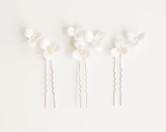 "Hochzeit weiße Blume Haarnadel, Braut Blume Haarnadeln, Blumenmädchen Haarschmuck, Braut Haarnadeln, Blume Kopfschmuck, ""Lorelai Pins""