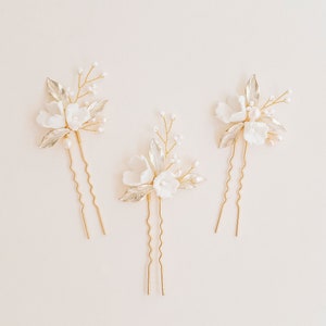 Bridal Floral Hair Pin, White Flower Hair Comb, Bridal Hair Flower, Flower Hair Vine, White Flower Comb, Gold Flower Comb, "Blaire Pins"