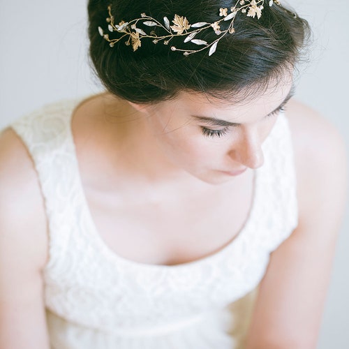Cheveux de liane en cristal de mariée, liane de cheveux en feuille d'or, bandeau en or, liane de cheveux en or, couronne en or, cheveux de liane de fleur, « Priscilla »