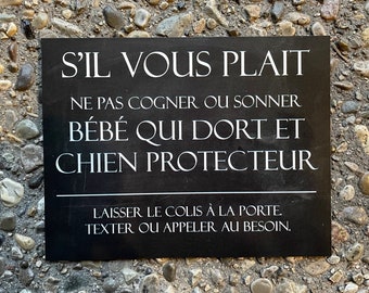 SVP ne pas cogner ou sonner. Bébé qui dort et chien protecteur. Sleeping Baby Front Door Magnet in French