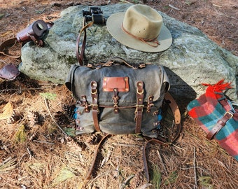 Vintage WW2  Italian messenger bag   backpack waxed canvas leather ,Filson,Frost river duluth pack style,bushcraft