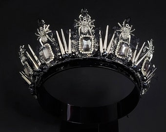 Gothic crown with thorns,evil queen cosplay, spider crown,black crown, black wedding crown,Gothic tiara, Black bridal crown, Halloween crown