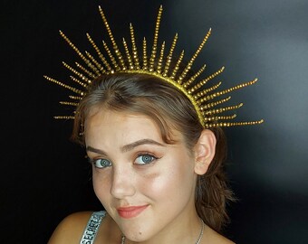 Coroa de Cristal Dourado Halo: Acessório de Cabeça da Deusa do Sol