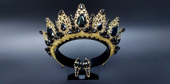 Handmade Gothic Wedding Crown: Black Gold Rhinestone Tiara  display picture 2