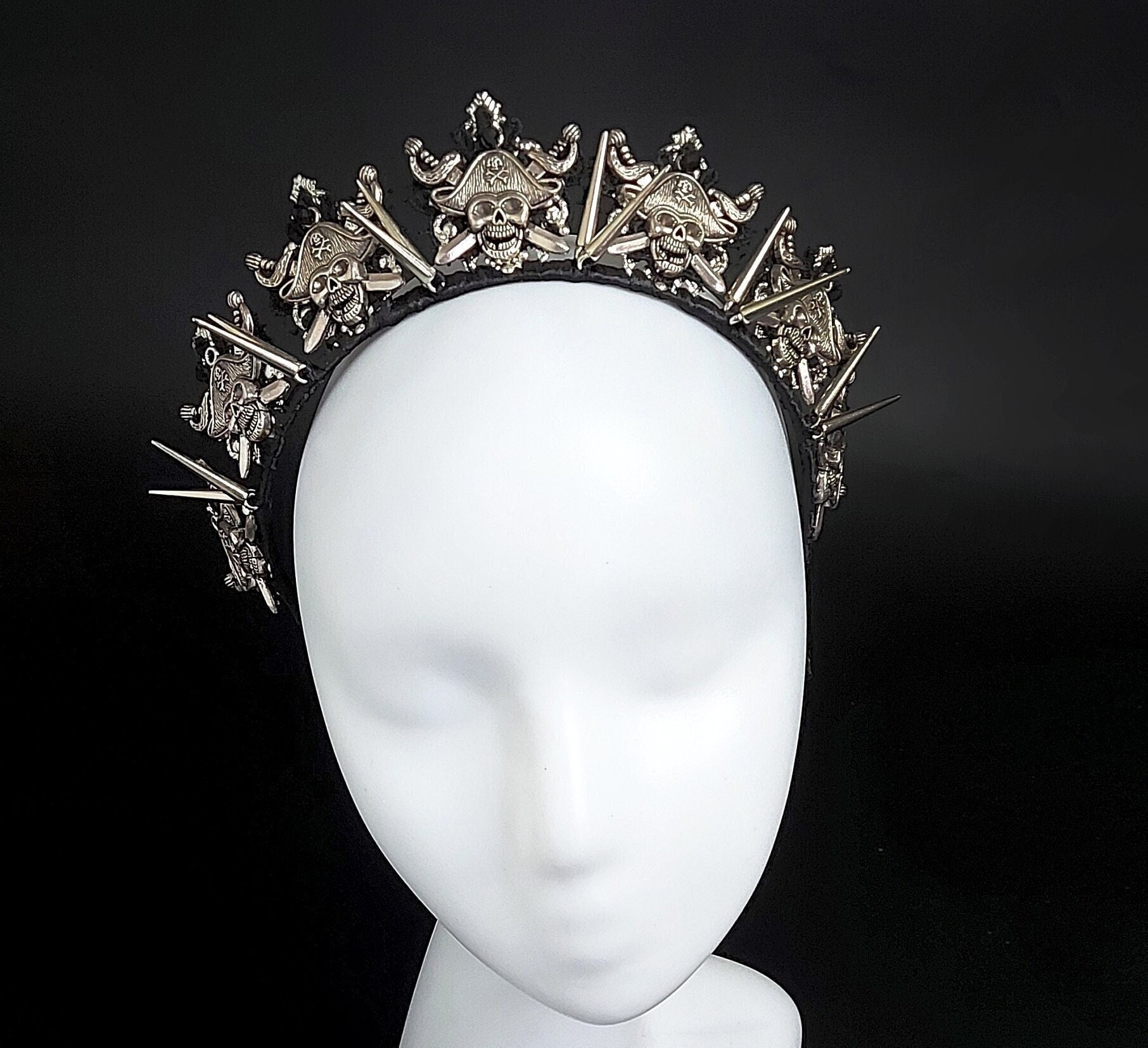 Handmade Pirate Skull Crown With Thorns, Gothic Cosplay - Etsy