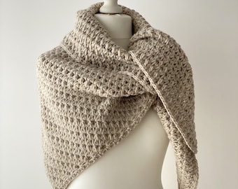 Crochet wool scarf handmade for winter, Triangle women shawl scarf in beige color, Shawl wedding, Chunky knit shawl, Gift for girlfriend