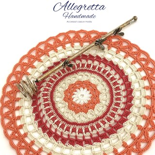 Kilofly Centrino Rotondo Uncinetto A Mano 52cm - Forma Ninfea, In Cotone, Per Tavolo E Divano, Beige