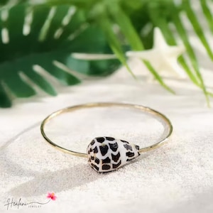 Hebrew Cone Shell Bracelet - Ocean Jewelry - Black White Sea Shells - Beach Jewelry - Gifts for her - Gold Wire bracelet - Made in Hawaii