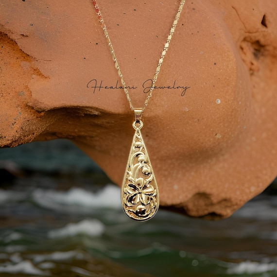 Hawaiian Heirloom Plumeria Teardrop Necklace Hawaiian Necklace - Main Image