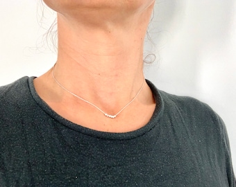 Minimalist silver necklace with small squares, choker gift for a birthday, best friend, sister or colleague