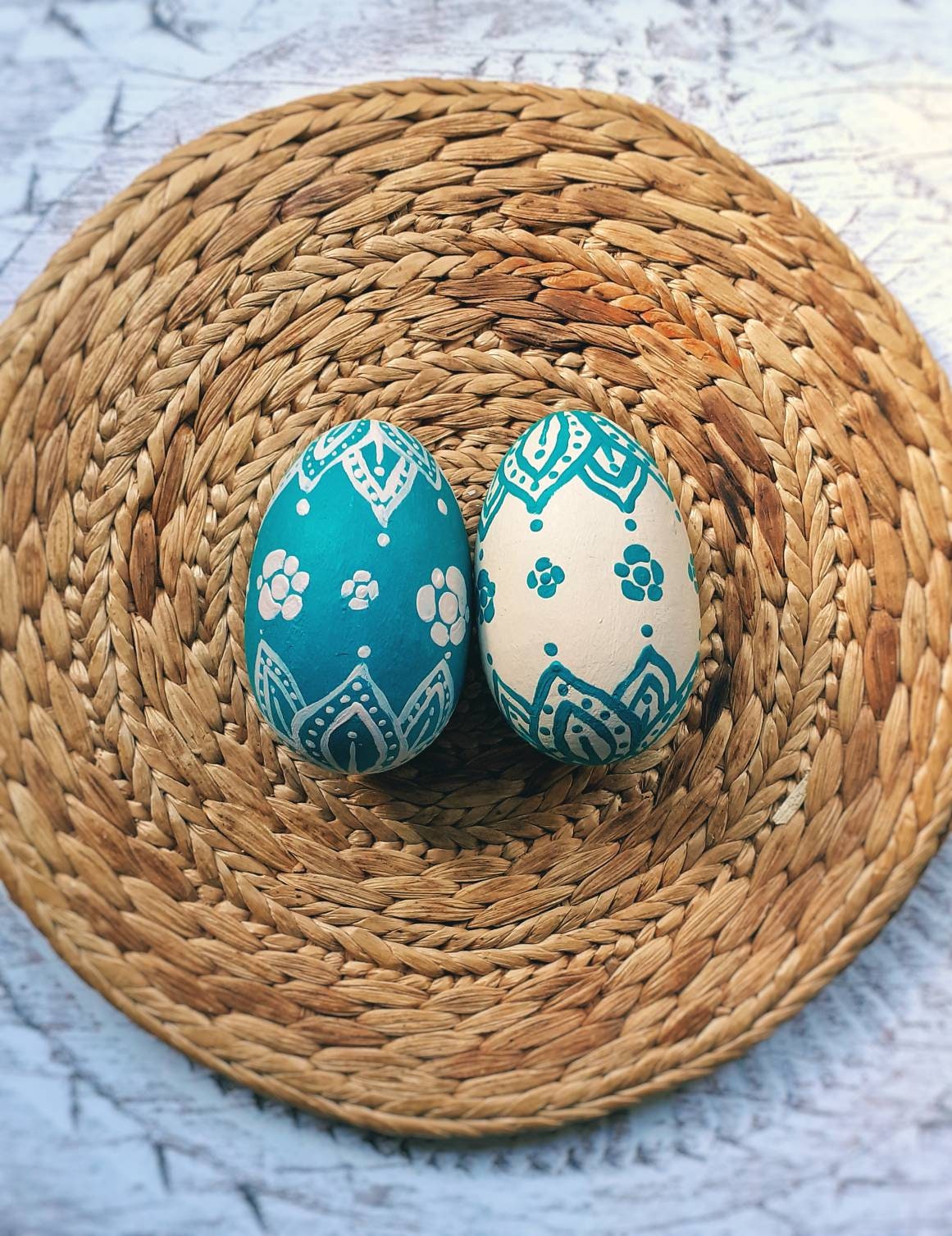 KIKVTER 10 Huevos De Pascua De Madera Para Pintar – Set Con 12 Lápices De Colores Y 12 Pinturas – Decoración De Manualidades Para Niños – Tamaño Grande