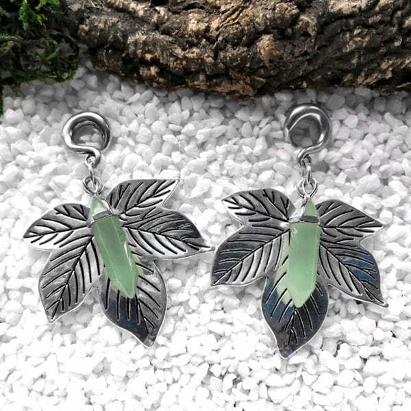 FEUILLES ELVENIQUES Poids, poids d'oreilles couleur argent avec pierres de jade naturelles et pendentifs feuilles elfiques, bijoux pour oreilles tendues